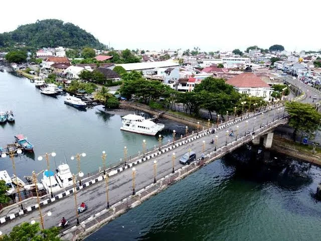 jembatan siti nurbaya