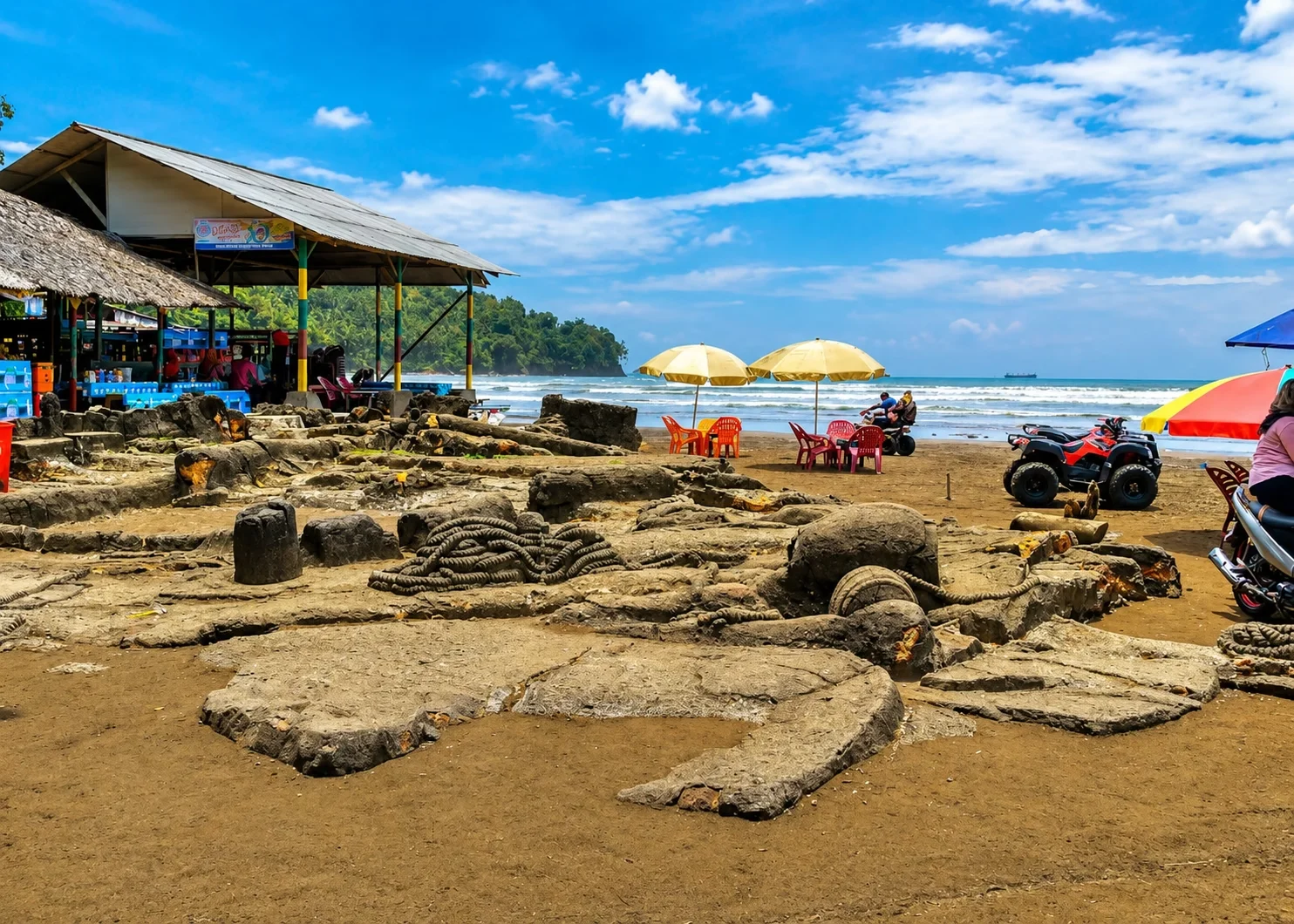 Pantai Air Manis dan Batu Malin Kundang
