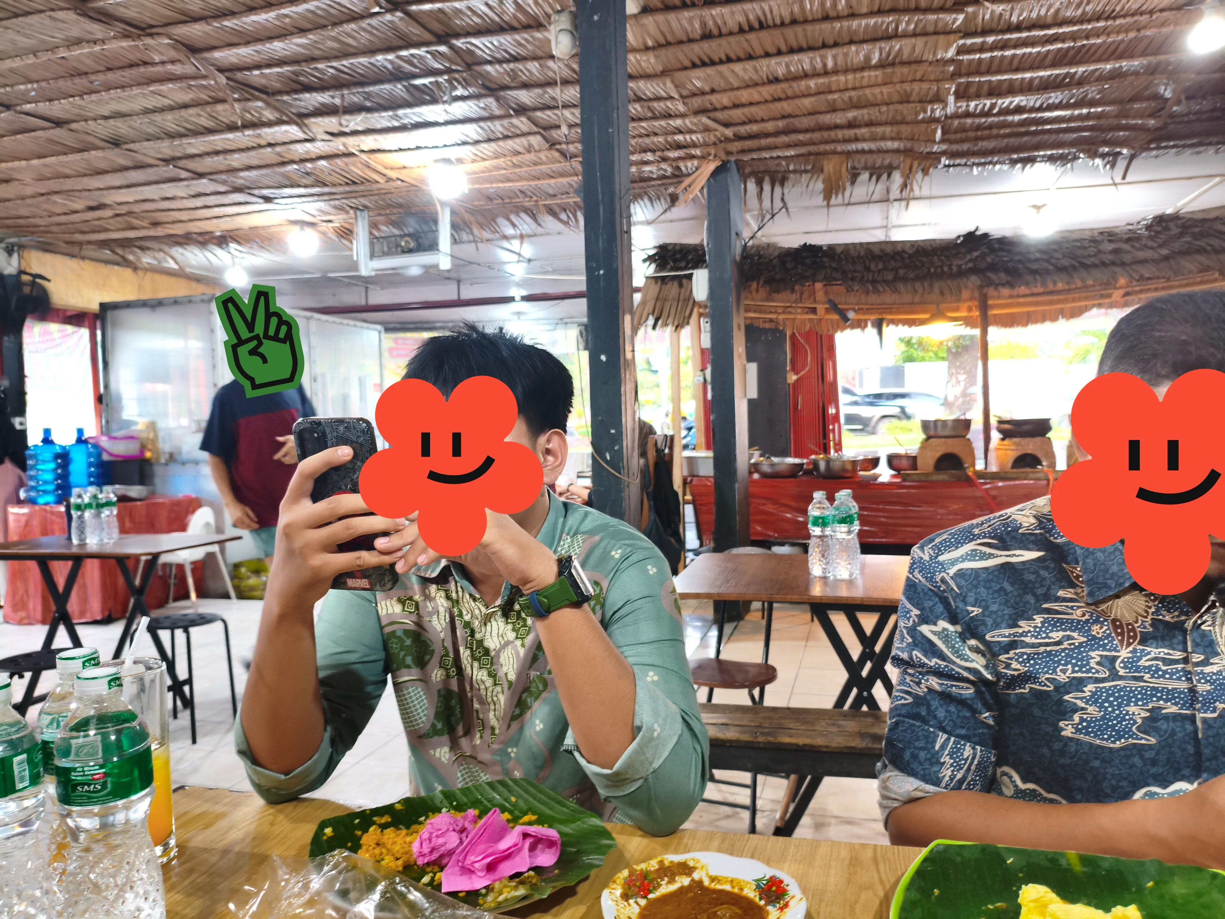 Pertama Kali Nyobain Gulai Tunjang Dinosaurus Padang, Ternyata Bikin Nagih
